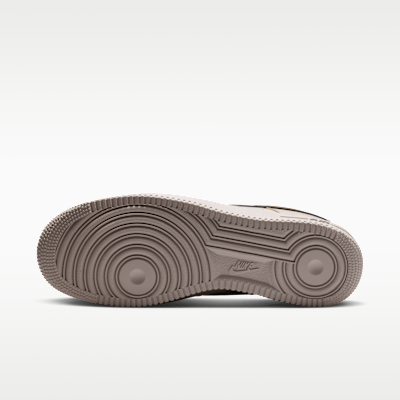 Order Nike Air Force 1 ''07 Gris Collège/Imprimé Journal IV5732-002