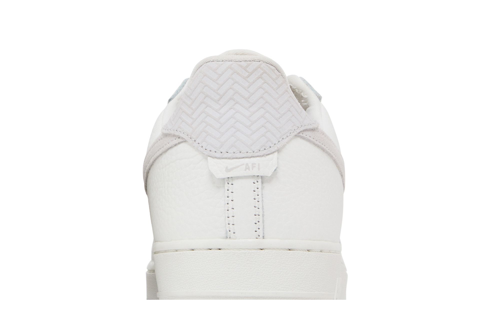 Sizing Nike Air Force 1 '07 Craft 'Putih Photon Dust' CN2873-100