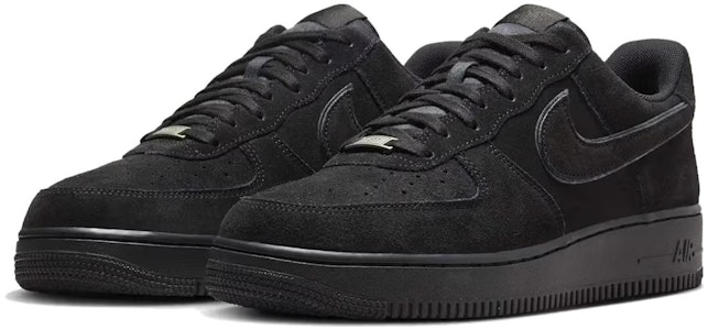 Nike Air Force 1 '07 LV8 'Black Cat' Sepatu Hitam Kucing. HQ1966-002 Lookbook Nike Air Force 1 '07 LV8 'Black Cat' Sepatu Hitam Kucing. HQ1966-002