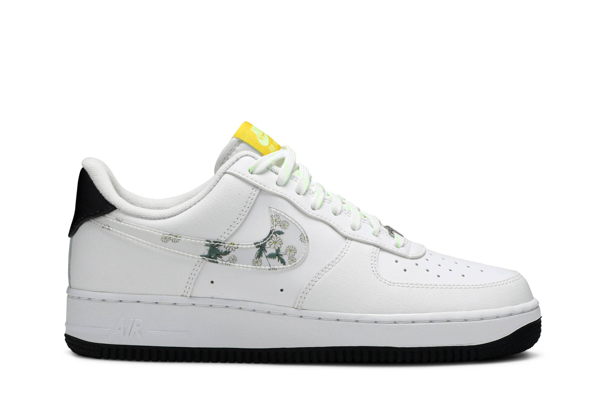 Buy 耐吉 Air Force 1 '07 LV8 '雛菊包' 白色 CW5571-100