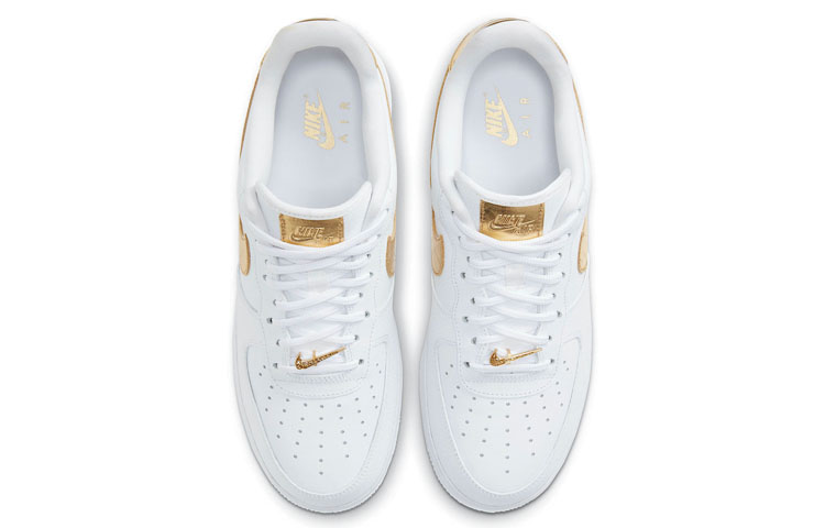 Nike Air Force 1 '07 LV8 'Gold Foil Swoosh' 圖 4