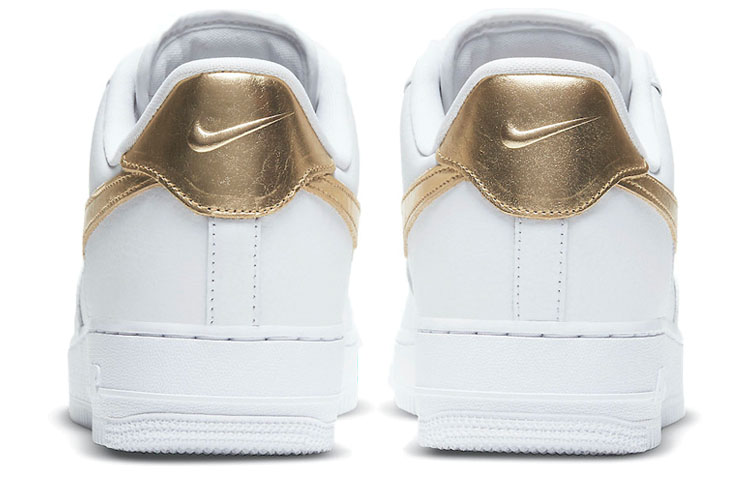 Nike Air Force 1 '07 LV8 'Gold Foil Swoosh' 圖 5