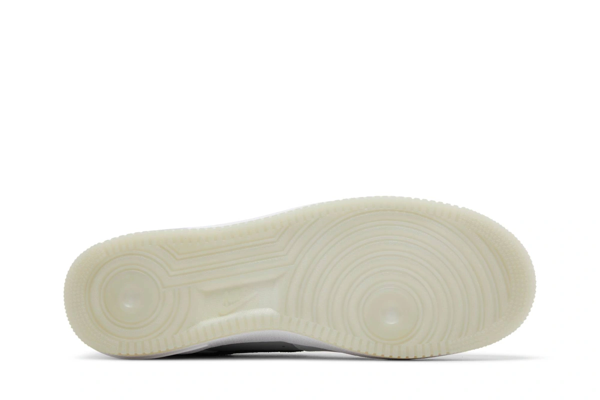 Nike Air Force 1 '07 LV8 'Pure Platinum Light Carbon' FJ4170-001