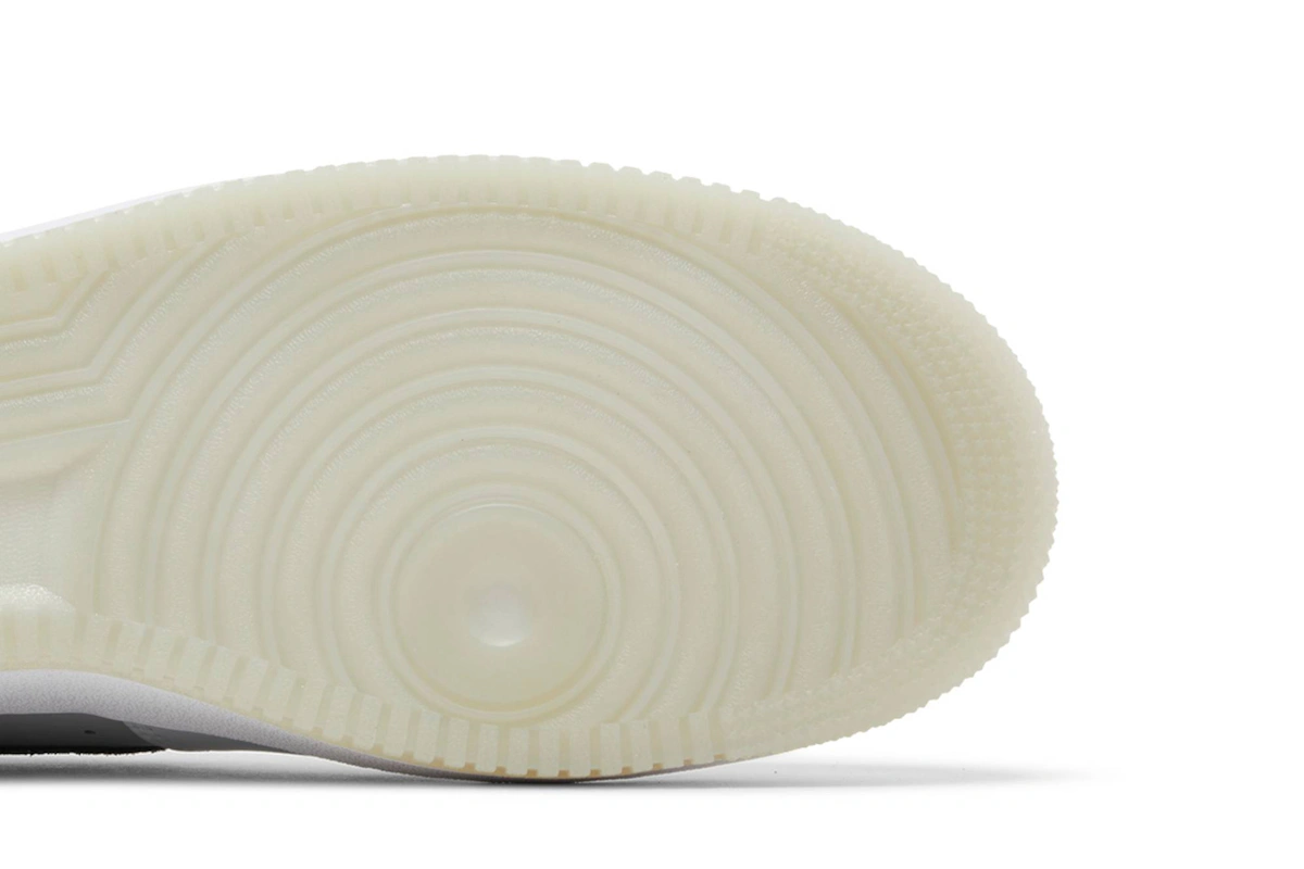 Nike Air Force 1 '07 LV8 'Pure Platinum Light Carbon' FJ4170-001