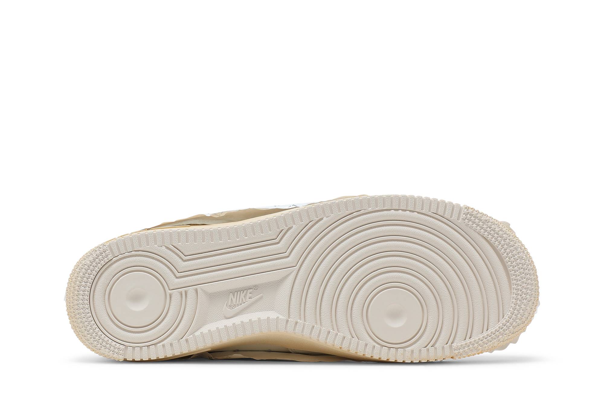 Shop 나이키 에어 포스 1 '07 LV8 '시간이 흘러도 변치 않는 신선함' DJ4630-100