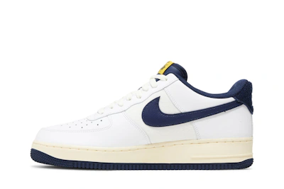 Nike Air Force 1 '07 LV8 'Varsity Jacket - Michigan' DO5220-141