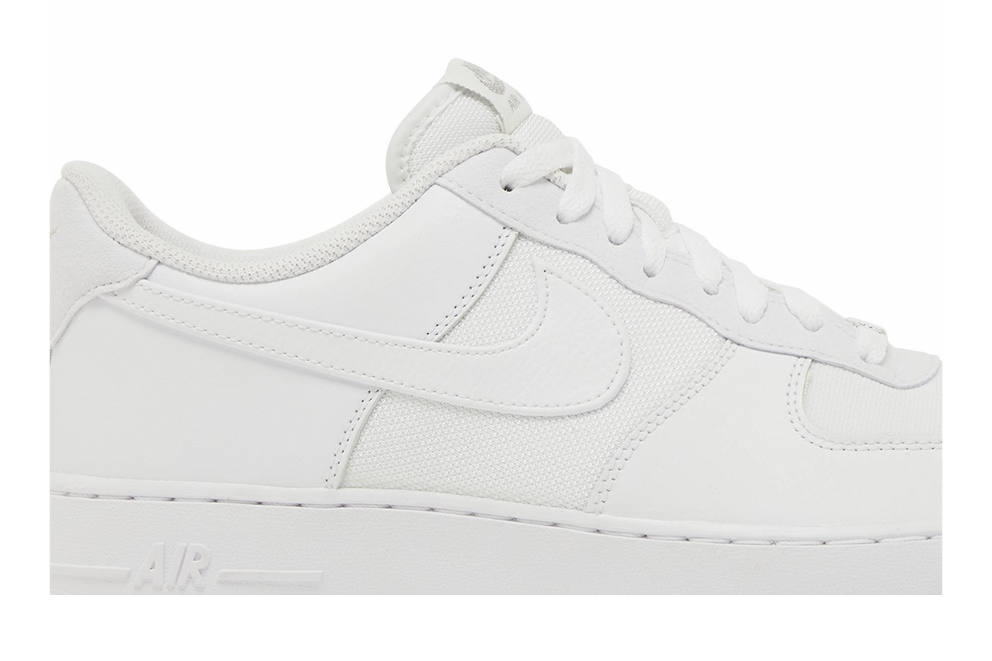 Order ナイキ エアフォース1 '07 LV8 白/メタリックシルバー FJ4004-100