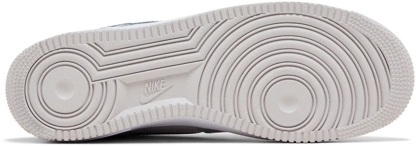 ナイキ エアフォース 1 '07 LV8 "ウルフグレー パテント" HV9405-001 Shop ナイキ エアフォース 1 '07 LV8 "ウルフグレー パテント" HV9405-001