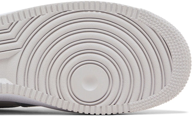 Nike Air Force 1 ''07 LV8 ''Wolf Grey Patent'' Herren Sneaker HV9405-001 Details for Nike Air Force 1 ''07 LV8 ''Wolf Grey Patent'' Herren Sneaker HV9405-001