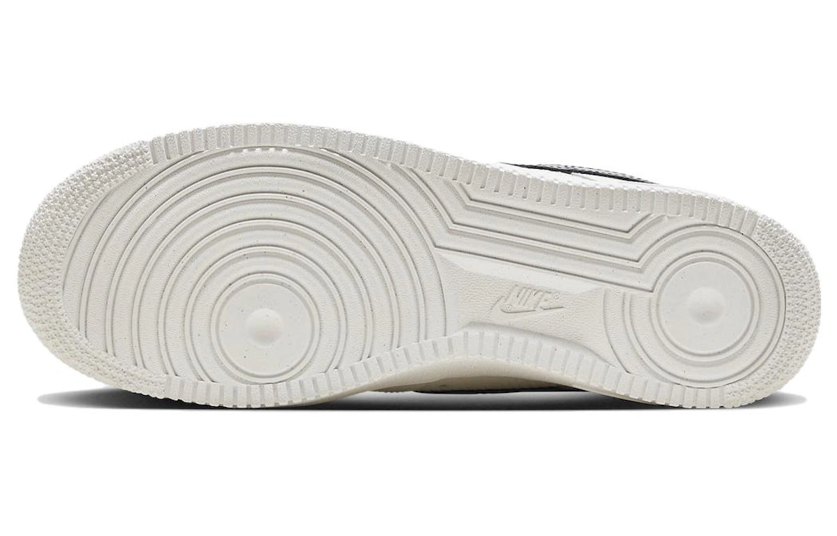 Nike Air Force 1 '07 LV8 'X's and O's' FN8892-191