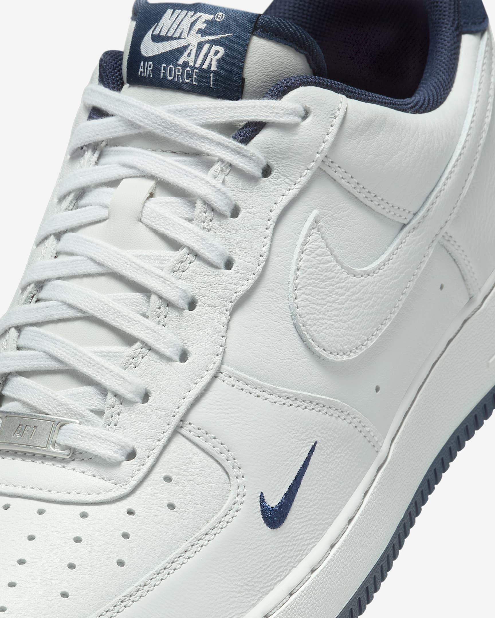 Sizing Nike Air Force 1 '07 LV8 Lelaki Perempuan Kasut Sneaker HM9483-001