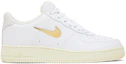 Buy Nike Air Force 1 ’07 LX 'Pale Vanilla' Lelaki/Wanita DC8894-100