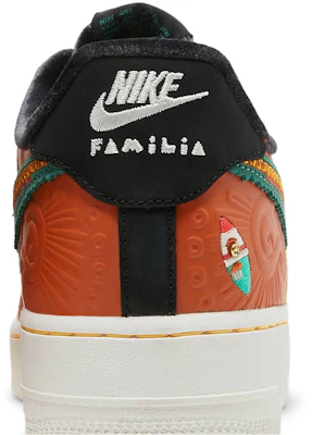 Nike Air Force 1 '07 LX 'SiEMPRE Familia' Sepatu Sneakers DO2157-816 Sizing Nike Air Force 1 '07 LX 'SiEMPRE Familia' Sepatu Sneakers DO2157-816