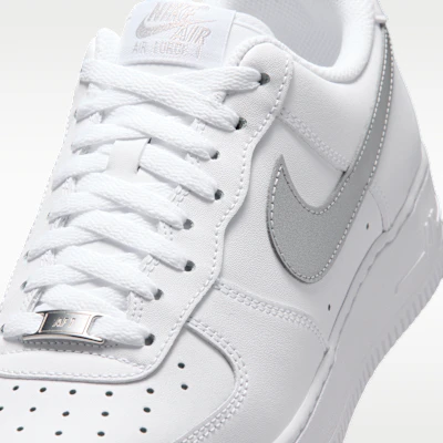 Nike Air Force 1 ''07 Putih/Perak Metalik FJ4146-134 Sizing Nike Air Force 1 ''07 Putih/Perak Metalik FJ4146-134