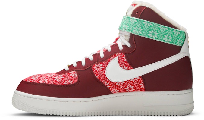 나이키 에어포스 1 하이 "크리스마스 스웨터" DC1620-600 Lookbook 나이키 에어포스 1 하이 "크리스마스 스웨터" DC1620-600