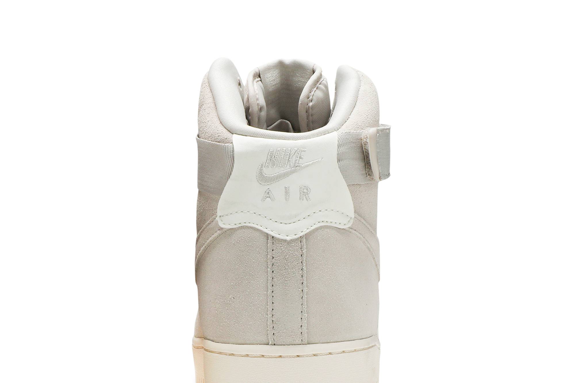 Sizing ナイキ エアフォース1 ハイ "タン" AQ8649-001