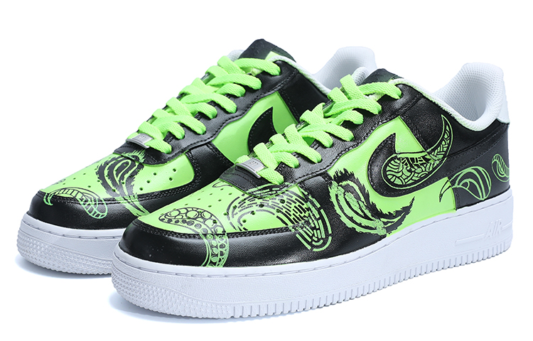 Lookbook 【客製化運動鞋】Nike Air Force 1 Low 07 空軍一號 腰果花 圖騰 低筒 板鞋 男款 黑綠