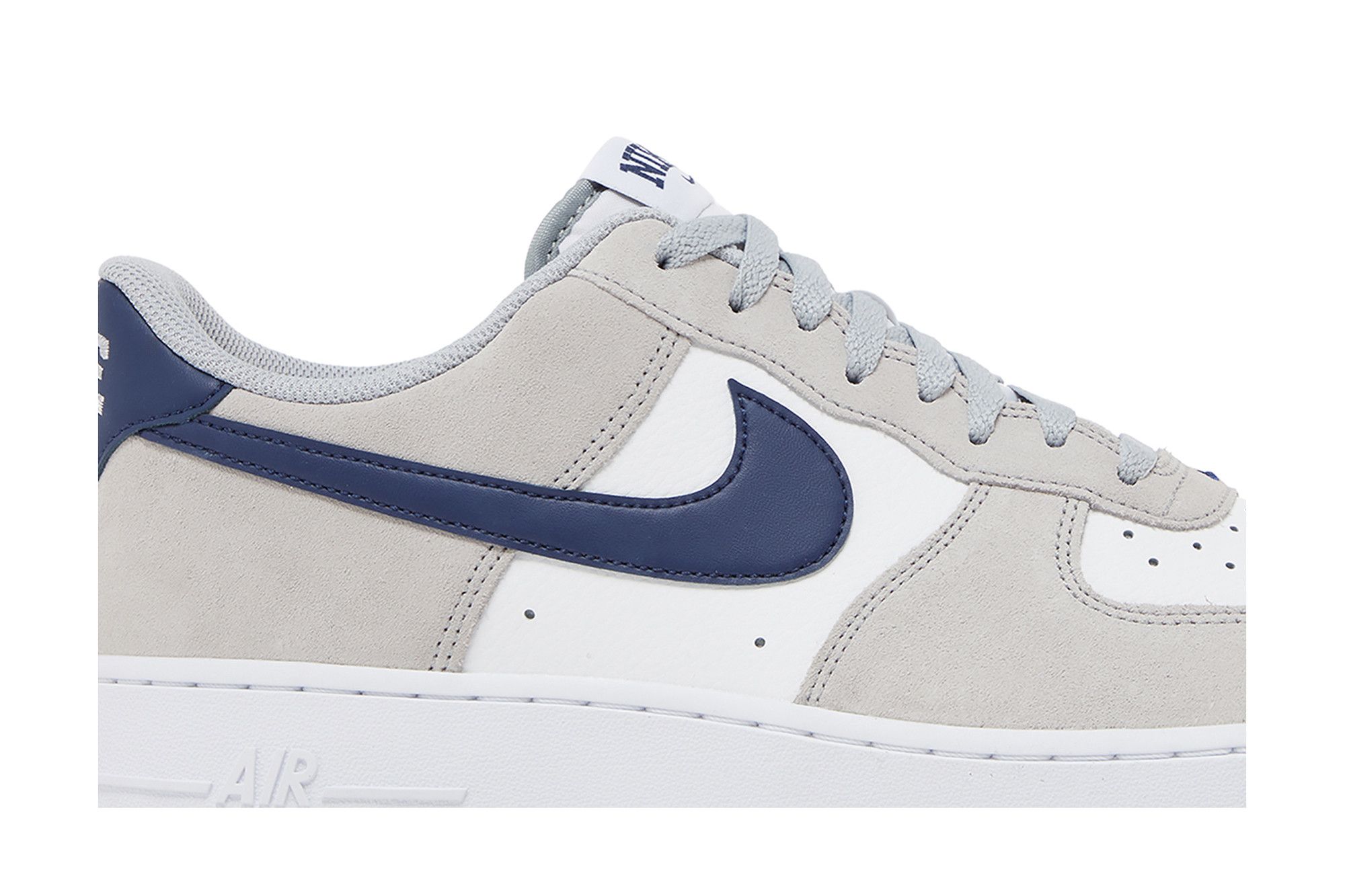 Order Nike Air Force 1 Low ''07 Hellgrau Mitternachtsblau. FD9748-001