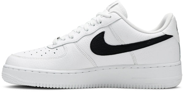 Nike Air Force 1 Low '07 PRM 'White Zip Swoosh' Putih Lelaki CW6558-100 Lookbook Nike Air Force 1 Low '07 PRM 'White Zip Swoosh' Putih Lelaki CW6558-100