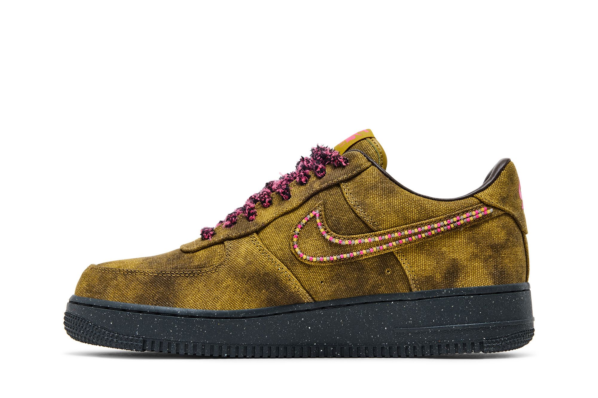 Lookbook Nike Air Force 1 Low ''07 QS Boucle Desert Moss Fierce Pink Lelaki/Wanita IO4474-300