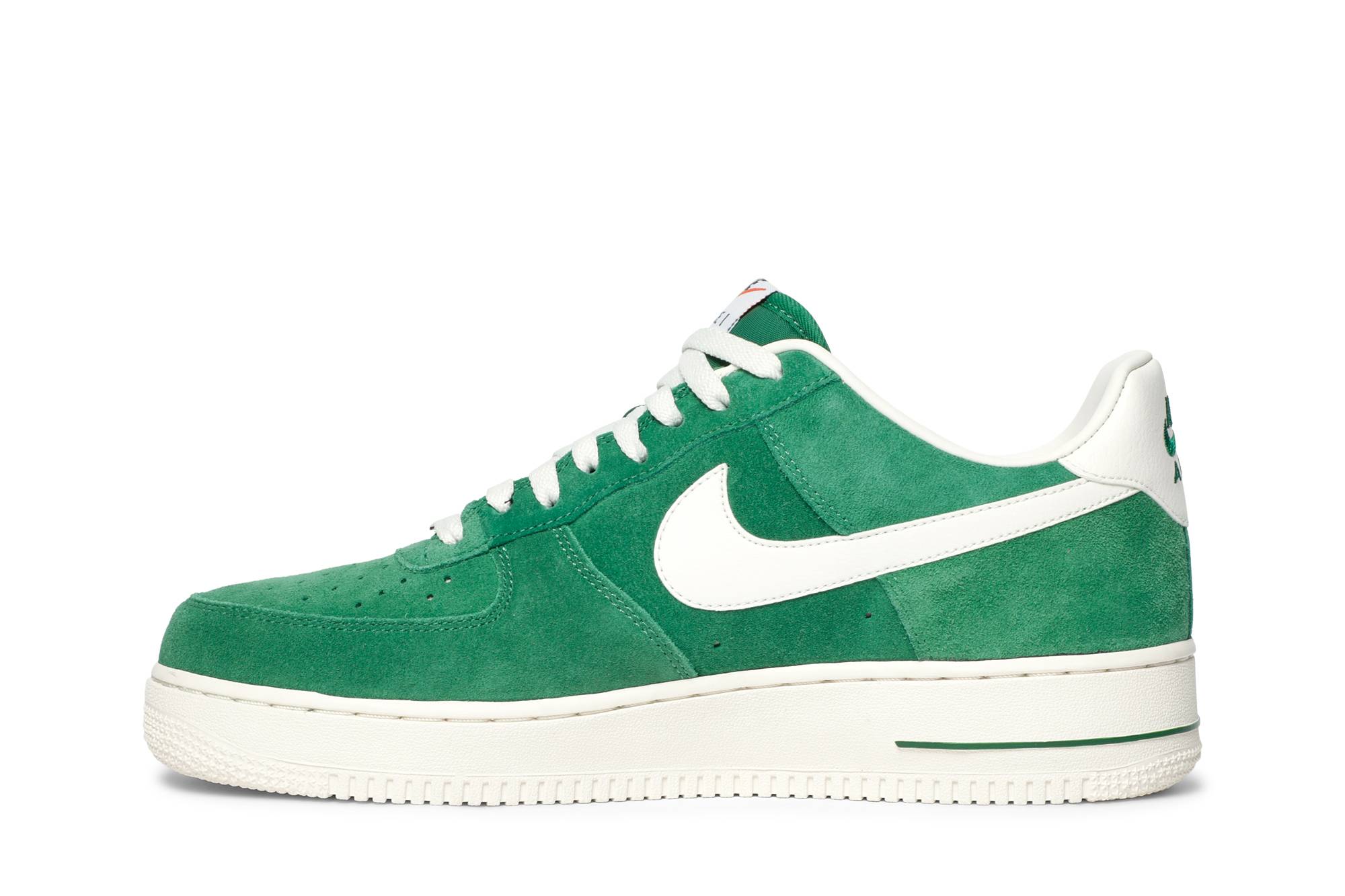 Lookbook 耐克空军一号低帮'开拓者系列-松绿色' 488298-308