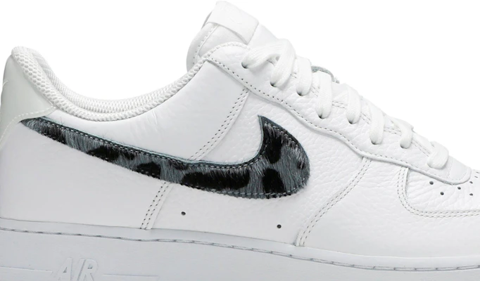 Nike air force 1 top trainers in white snakeskin trim