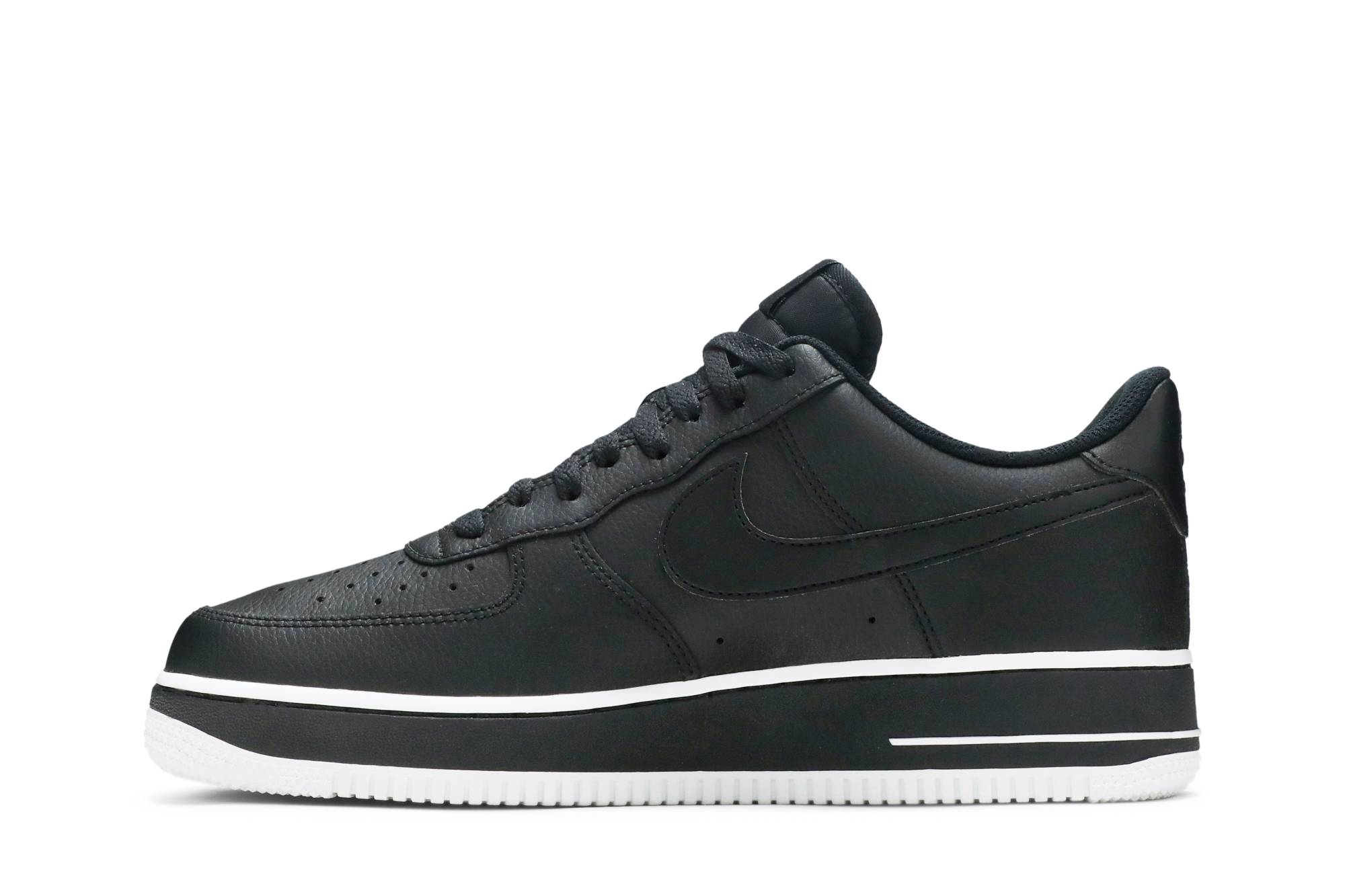 Lookbook ナイキ エアフォース1 ロー "ボールドエア" CJ1393-001