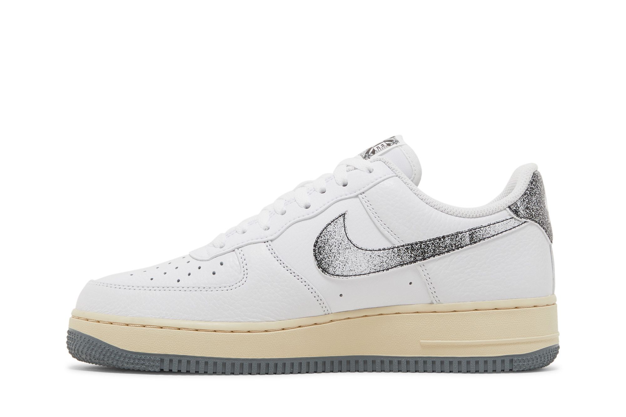 Shop Nike Air Force 1 Low 'Klasik' DV7183-100
