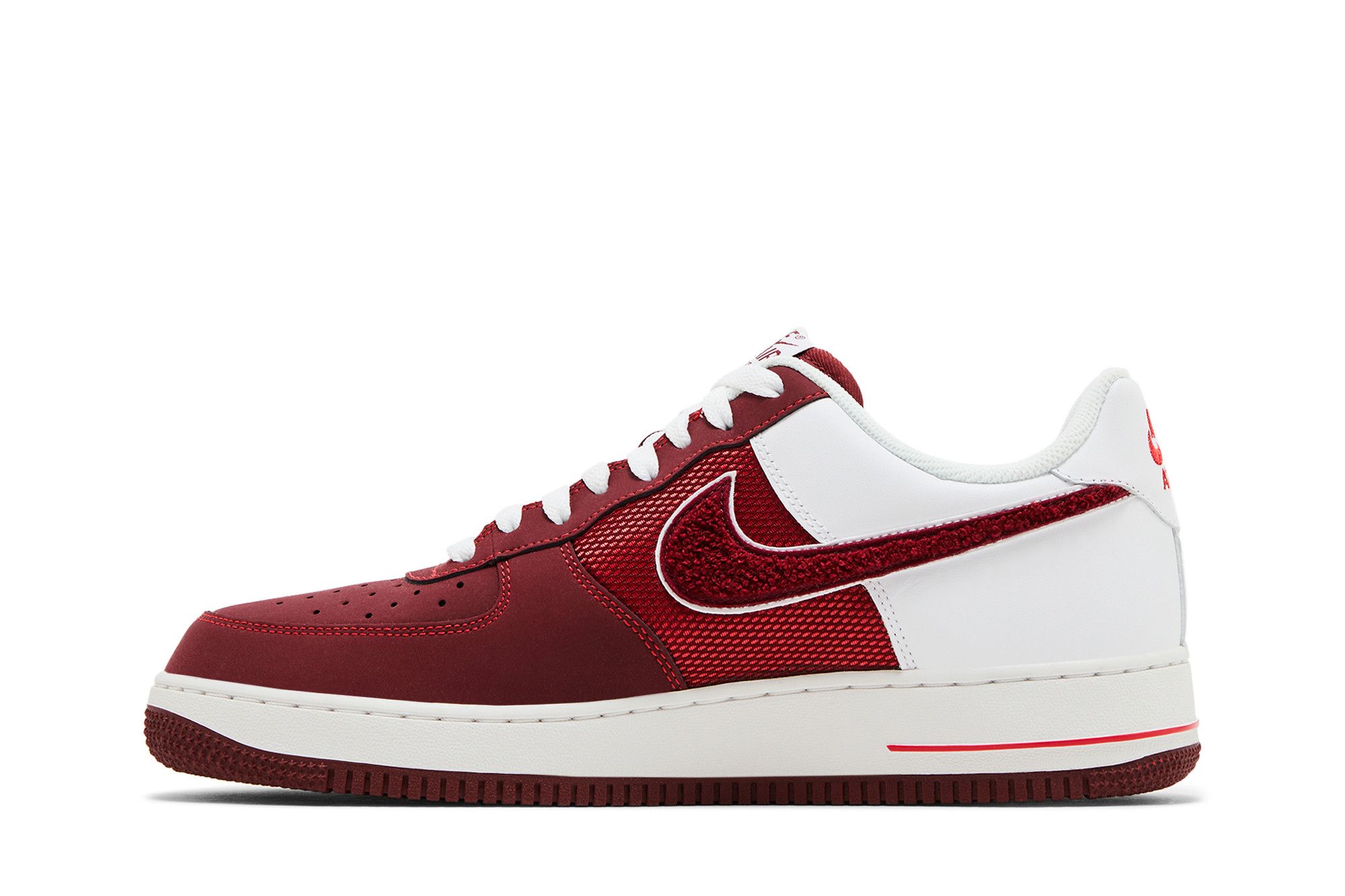 Lookbook Nike Air Force 1 Rendah 'Hyper Merah' 488298-606