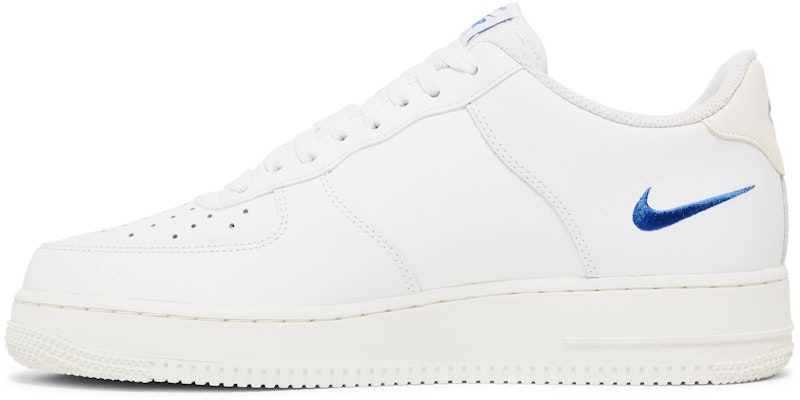 耐克空军一号低帮 '多彩钩'鞋款 DM9096-101 Lookbook 耐克空军一号低帮 '多彩钩'鞋款 DM9096-101