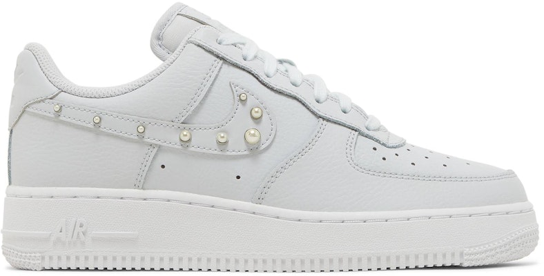 (W) 耐克 Air Force 1 低帮 '珍珠 Swoosh' DV3810-001 Buy (W) 耐克 Air Force 1 低帮 '珍珠 Swoosh' DV3810-001