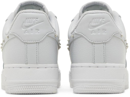 (W) 耐克 Air Force 1 低帮 '珍珠 Swoosh' DV3810-001 Details for (W) 耐克 Air Force 1 低帮 '珍珠 Swoosh' DV3810-001