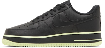 耐吉 Air Force 1 Low 低帮 板鞋 男女同款 黑綠 Lookbook 耐吉 Air Force 1 Low 低帮 板鞋 男女同款 黑綠