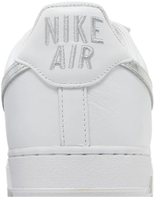 나이키 에어 포스 1 로우 '실버 스우시' DZ6755-100 1