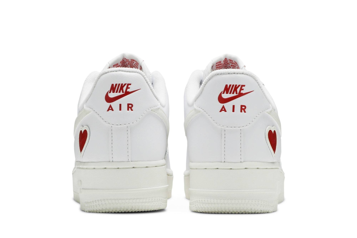 Nike Air Force 1 Low 'Valentine's Day' DD7117-100