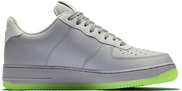 Nike Air Force 1 Low 'Volt Swoosh' Sneaker Pria Wanita CD0888-002 Order Nike Air Force 1 Low 'Volt Swoosh' Sneaker Pria Wanita CD0888-002