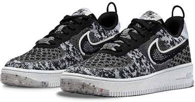 (JR) Nike Air Force 1 Crater Flyknit 'Hitam' DM1060-001 Lookbook (JR) Nike Air Force 1 Crater Flyknit 'Hitam' DM1060-001