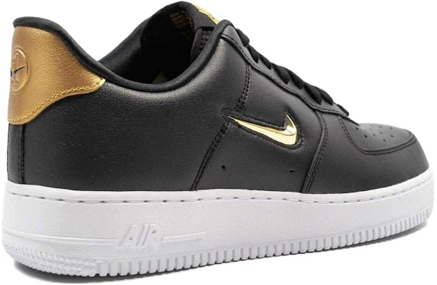 Nike Air Force 1 Low Jewel Hitam Emas Metalik AJ9507-003 Lookbook Nike Air Force 1 Low Jewel Hitam Emas Metalik AJ9507-003