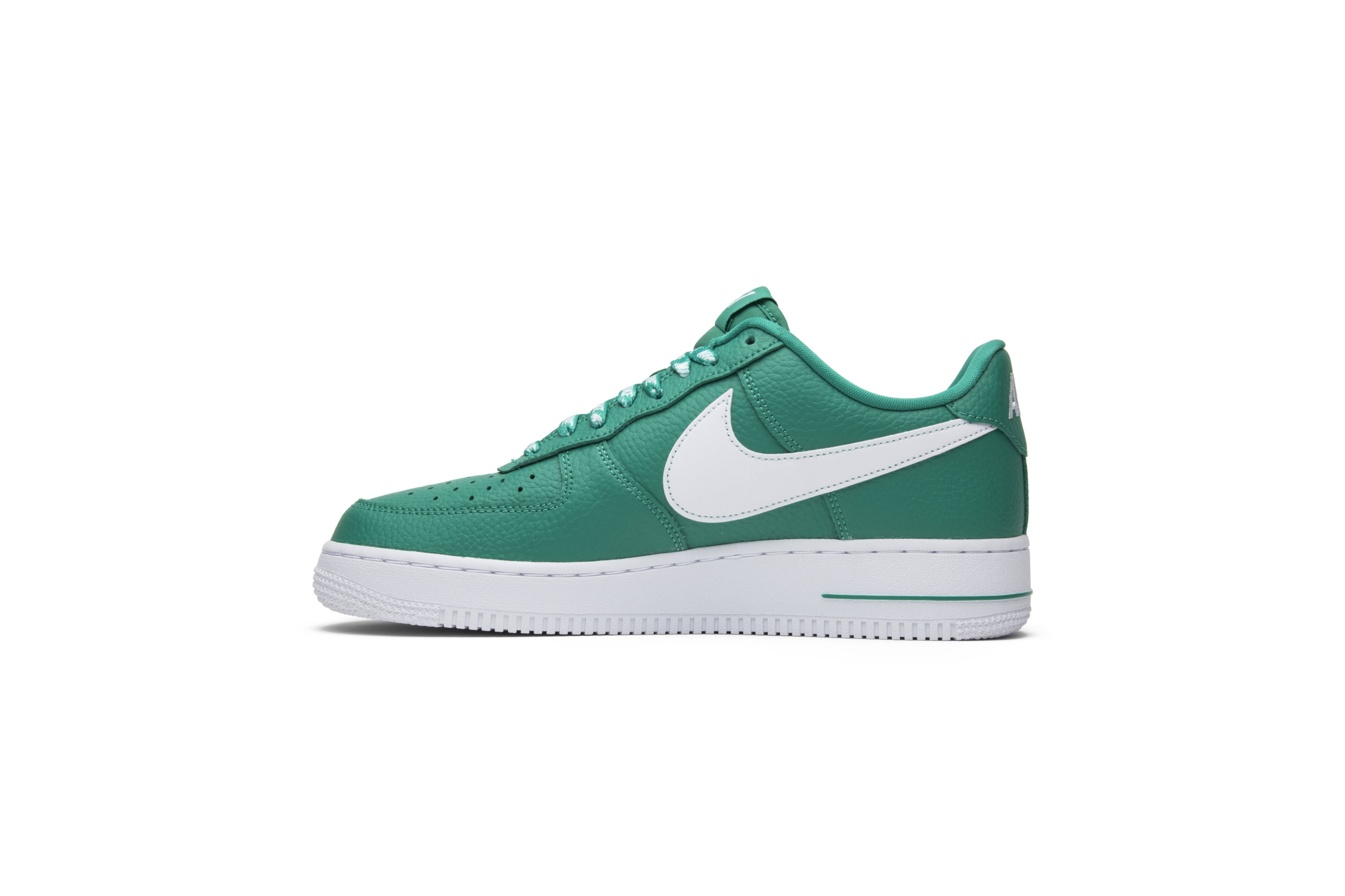 Lookbook Nike Air Force 1 Low NBA Neptune Green 823511-302