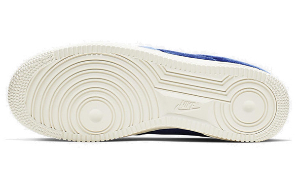 Details for ナイキ エアフォース1 プレミアム ベロア "ブルーボイド" AT4144-400