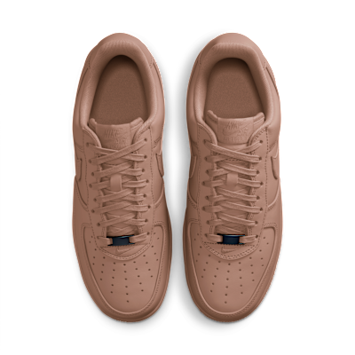 Shop 나이키 에어 포스 1 로우 레트로 프리미엄 바케타 탄/블랙/바케타 탄 IM3078-200