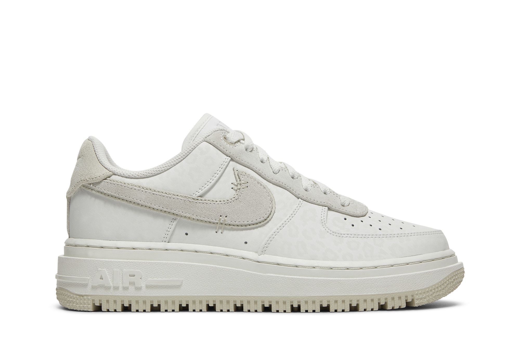 Buy Nike Air Force 1 Luxe ''Triple White'' Herren/Damen Sneaker DD9605-100