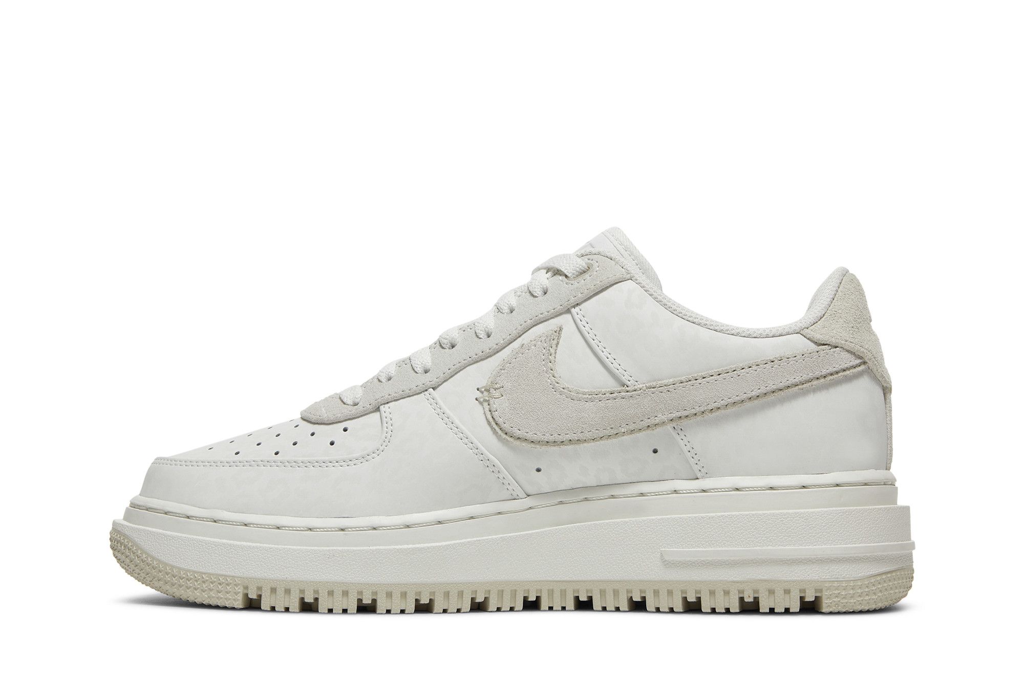 Shop Nike Air Force 1 Luxe ''Triple White'' Herren/Damen Sneaker DD9605-100