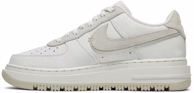 Nike Air Force 1 Luxe 'Triple Blanco' DD9605-100 Lookbook Nike Air Force 1 Luxe 'Triple Blanco' DD9605-100