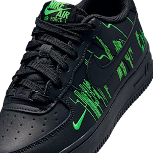 (JR) 耐克空军一号LV8 4 黑/绿莹光/炫紫/黑 HV4763-001 Sizing (JR) 耐克空军一号LV8 4 黑/绿莹光/炫紫/黑 HV4763-001