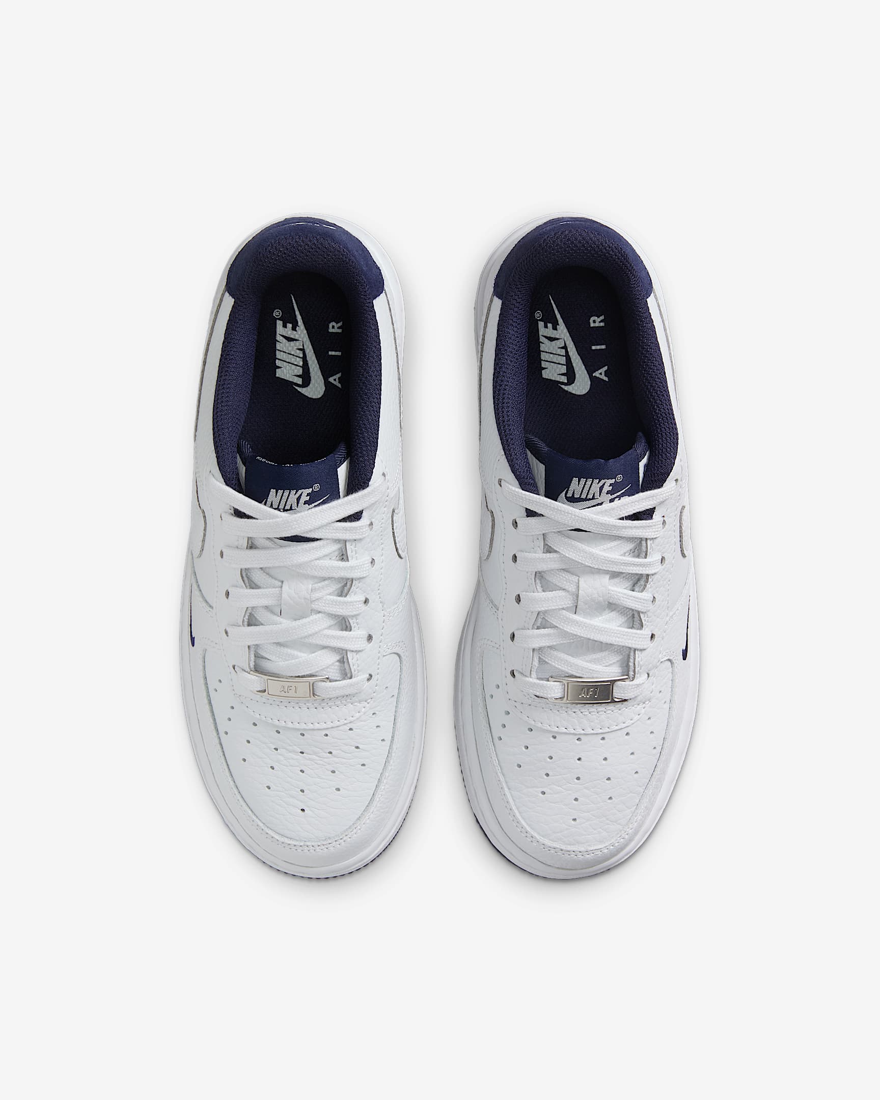 Shop Nike Air Force 1 LV8 [線上獨家直售] HF0952-001