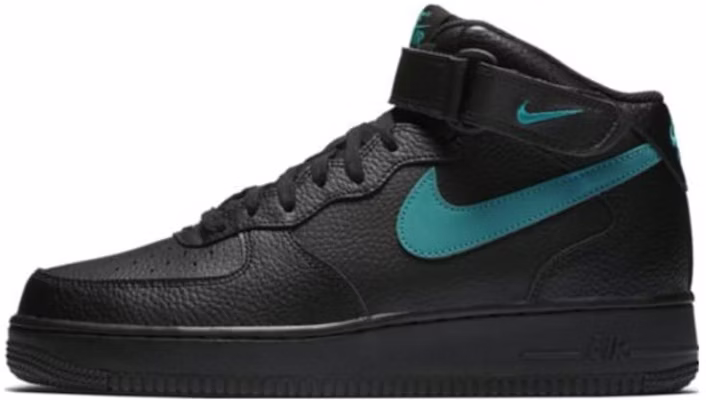 耐吉空軍一號中幫黑色款 Buy 耐吉空軍一號中幫黑色款