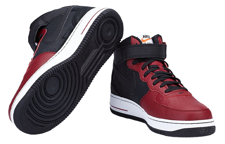 Shop Nike Air Force 1 Mid 中筒休閒板鞋 黑紅色