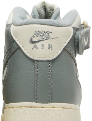 Nike Air Force 1 Mid '07 LX 'Mica Green' Hijau Tua FB2036-100 Sizing Nike Air Force 1 Mid '07 LX 'Mica Green' Hijau Tua FB2036-100