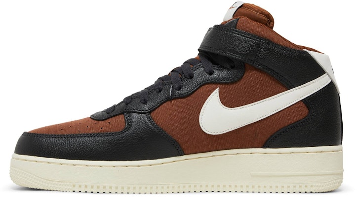 나이키 에어 포스 1 미드 '인증 완료' DQ8766-001 Lookbook 나이키 에어 포스 1 미드 '인증 완료' DQ8766-001